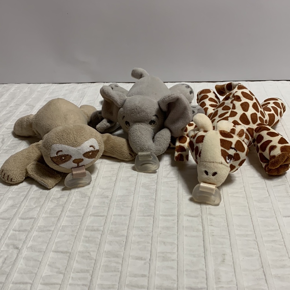 7” Avent Soothie Snuggle Sloth, Elephant & Giraffe Plush Buddies by Philips